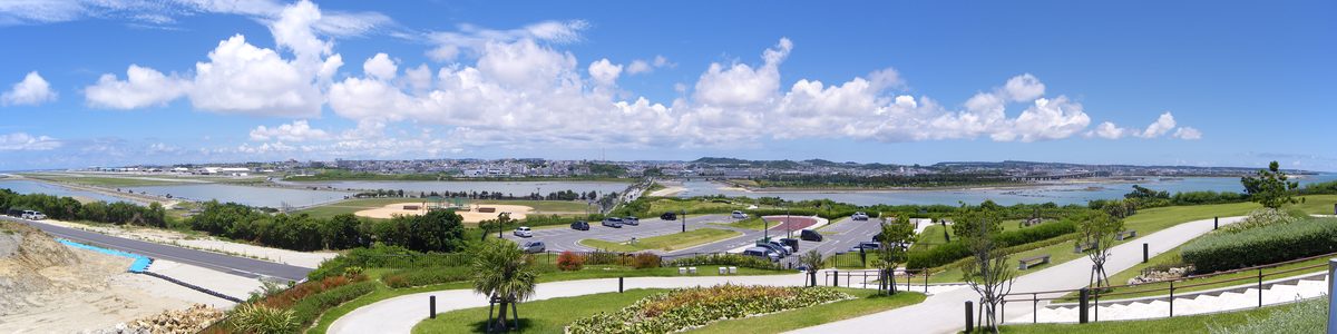 瀬長島から見た沖縄本島のパノラマ
